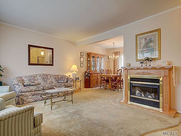 4th image of 412 N Queens Ave