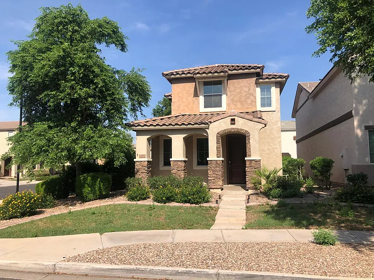 2175 S Sanders Dr — Photo 1