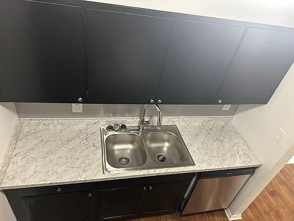 2nd image of 1349 Devonport Dr #23