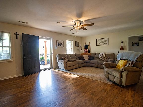 5th image of 120 Craig Rd