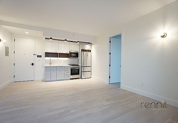 3rd image of 933 Rogers Ave #4E