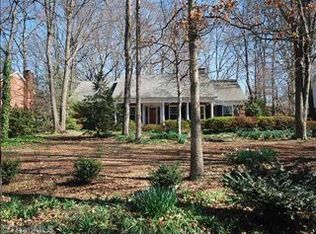 1112 Hobbs Rd, Greensboro, NC 27410