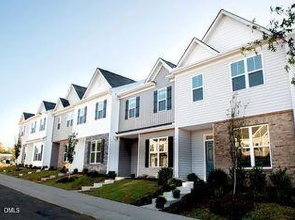 242 Liam St, Clayton, NC 27520