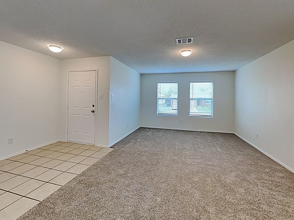 3rd image of 4059 Hunters Creek Dr