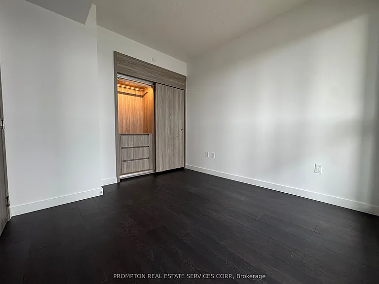 18 Esther Shiner Blvd #1512 — Photo 9