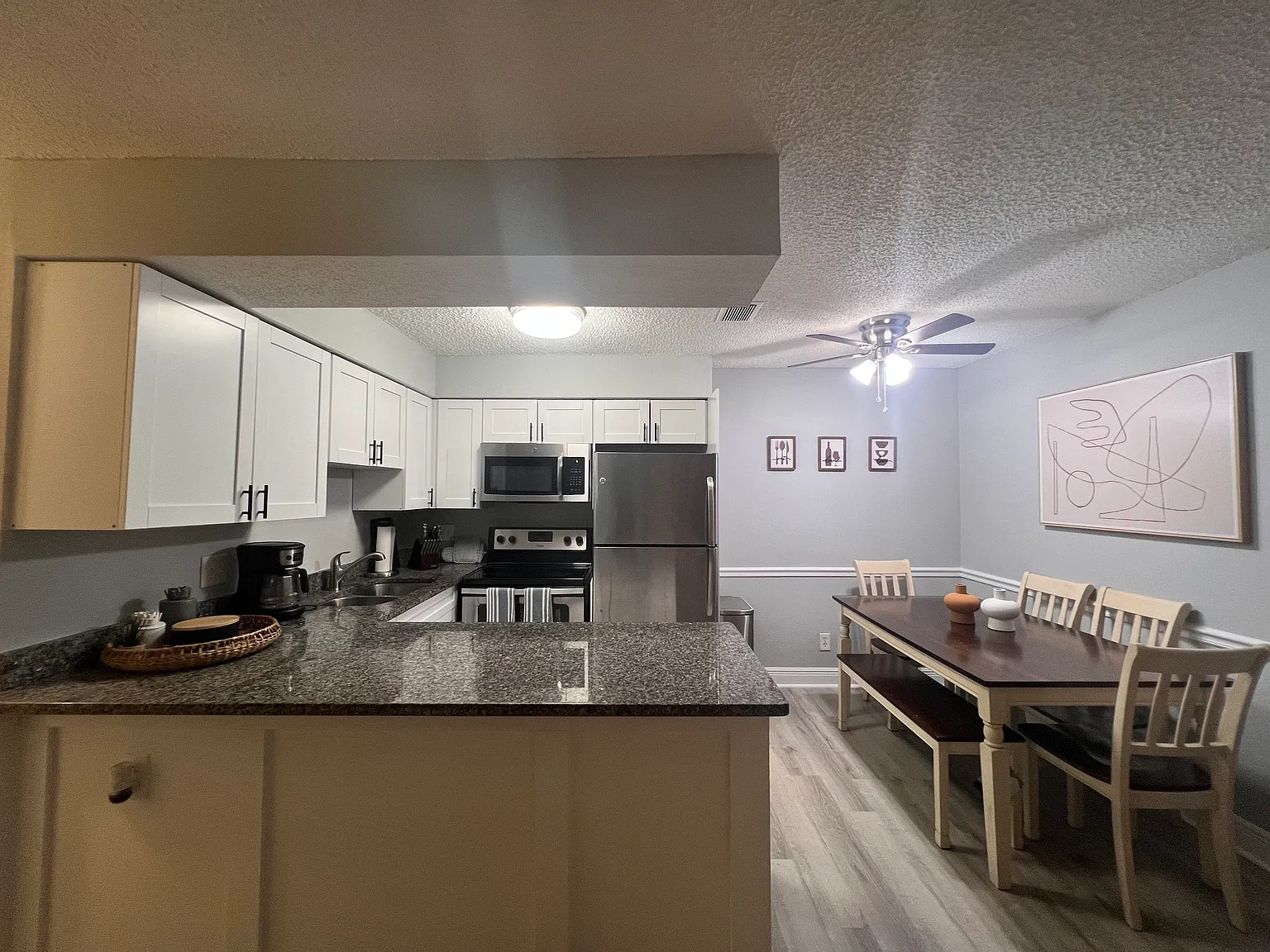 200 S Betty Ln — Photo 3