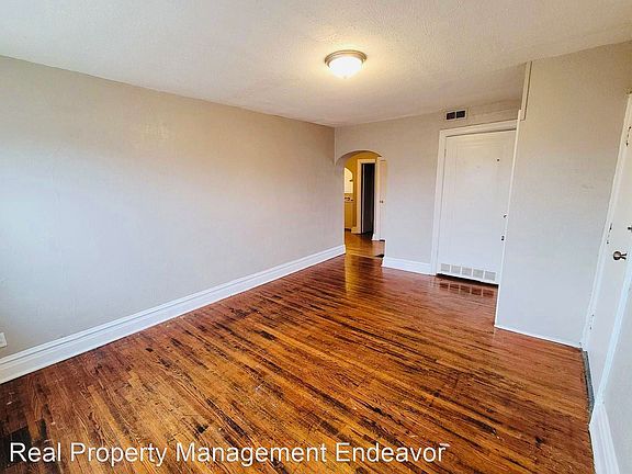4th image of 5454 N Kingshighway Blvd #2E