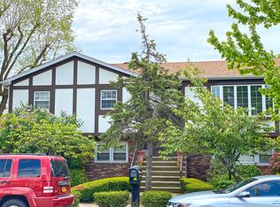 584 Ramona Ave, Staten island, NY 10309