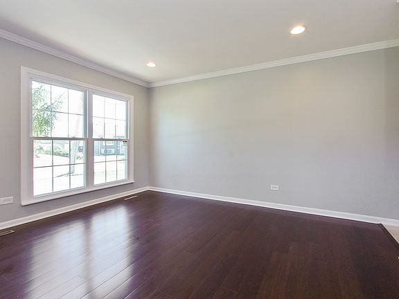 4th image of 1610 Amy Ave