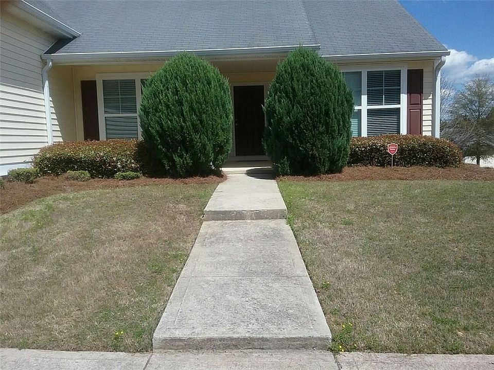 1st image of 3926 Pine Village Pl