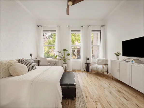 172 West 82nd Street image 5 of 8