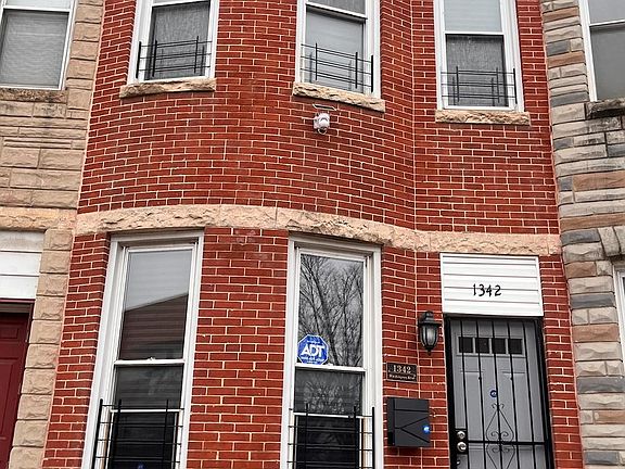 3rd image of 1342 Washington Blvd