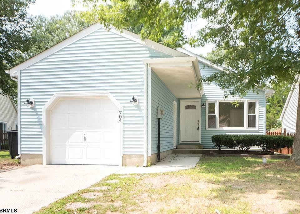 1st image of 704 Osprey Ct