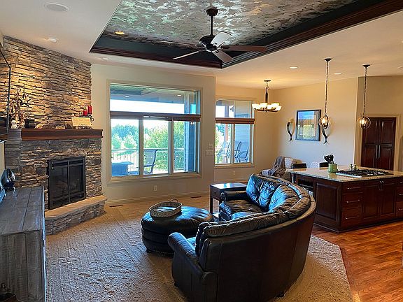 3rd image of 7430 Hidden Valley Dr
