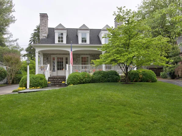 241 Chenault Rd, Lexington, KY 40502