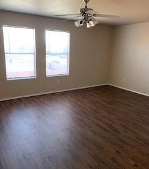 2712 Redwood St — Photo 12