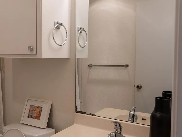 5516 Roosevelt Ave #201 — Photo 14
