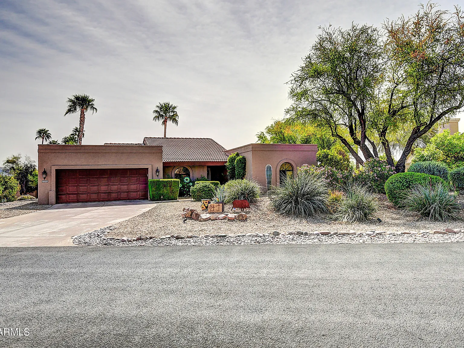 2 bed, 2.0 bath, 2204 sqft, $6,500 — Photo 2