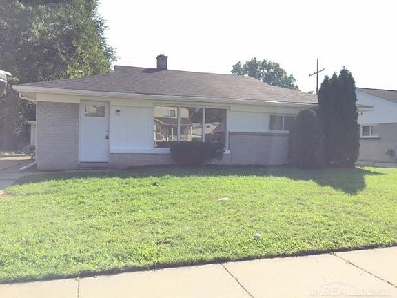 2nd image of 910 E Harwood Ave