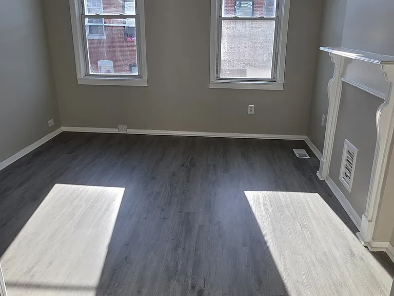 144 N Streeper St — Photo 7