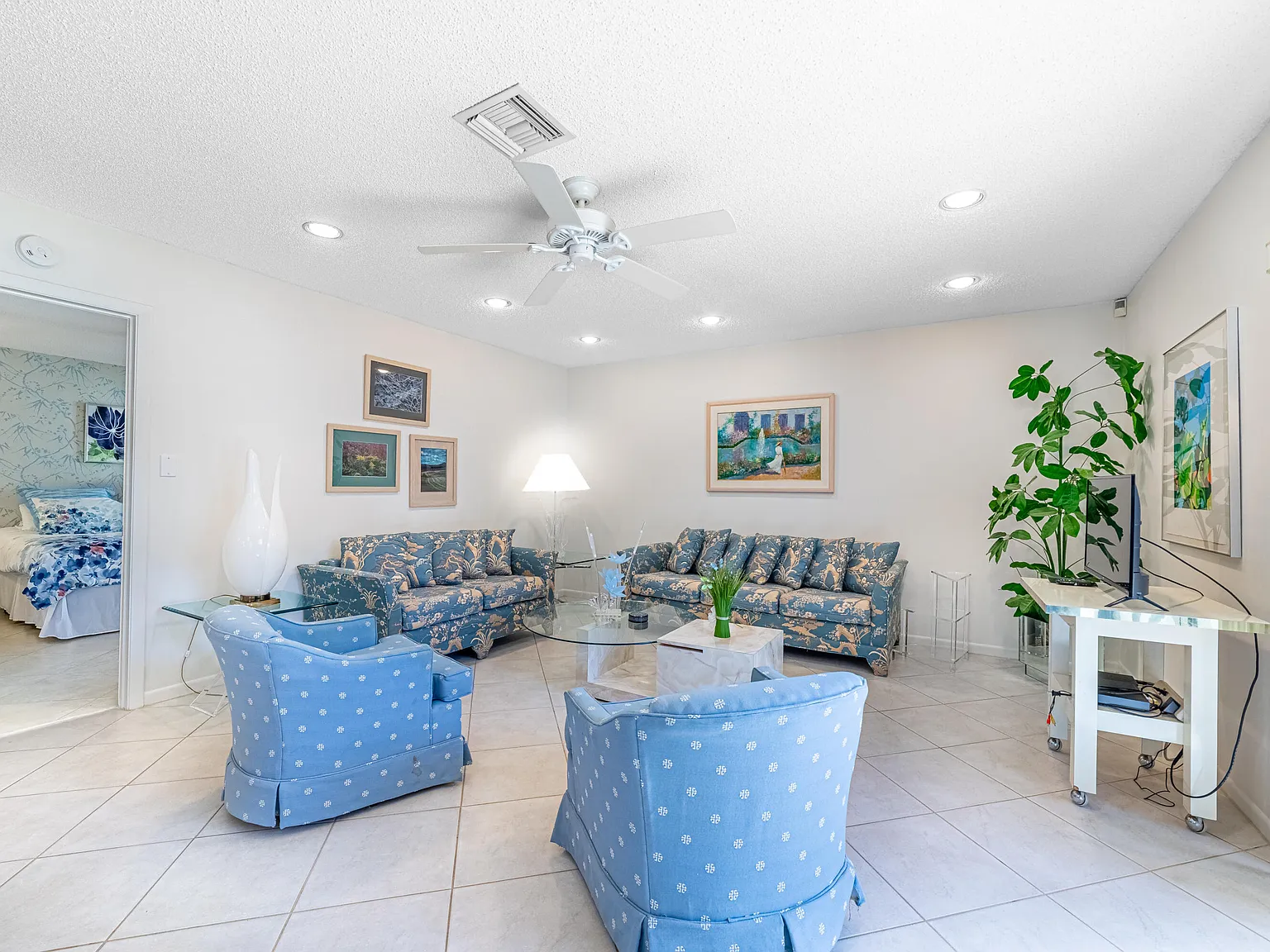 2 bed, 2.0 bath, 1480 sqft, $2,600 — Photo 2