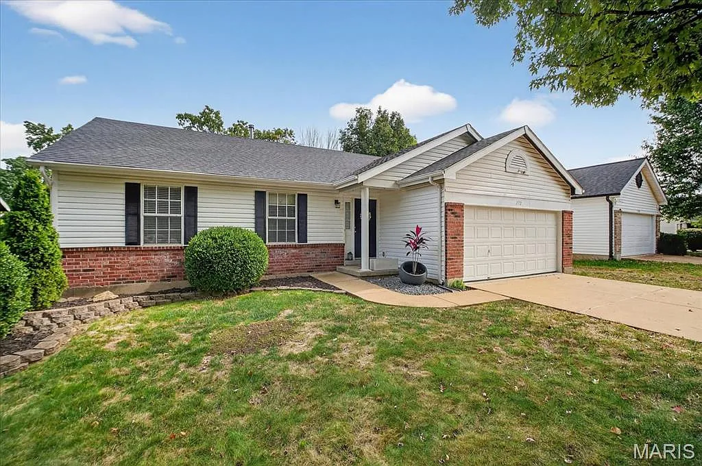 132 Hunters Green Ln photo 1