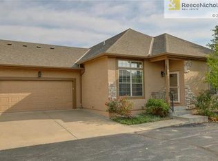 15671 S Hillside St UNIT 2302, Olathe, KS 66062