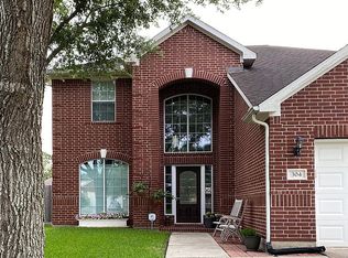 304 Lark Hollow Ln, League City, TX 77573