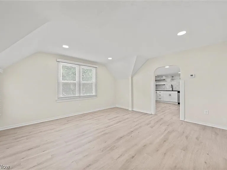 3301 Hancock Ave #UP — Photo 8