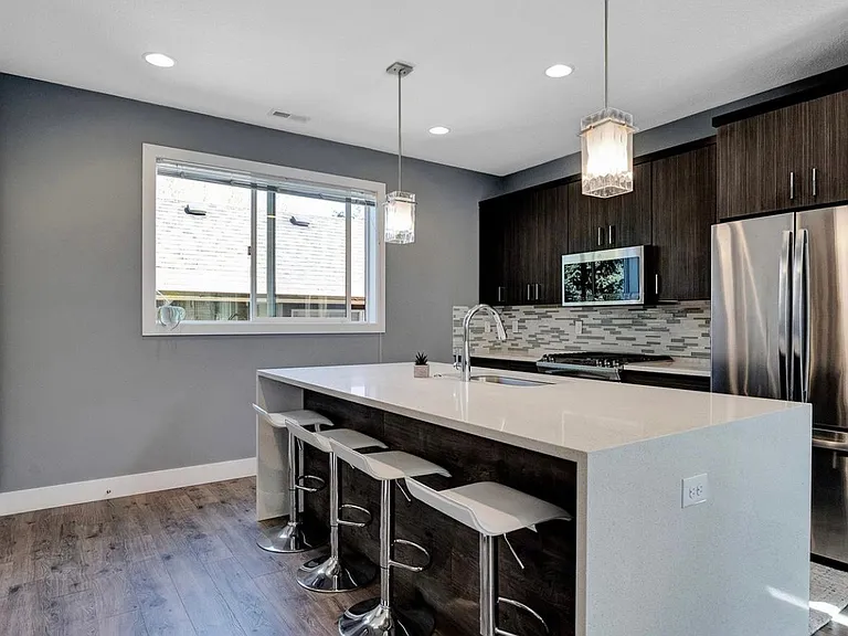10410 SW 46th Pl — Photo 4