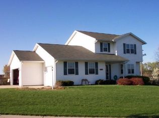 1212 W Bloomingfield Dr, Whitewater, WI 53190