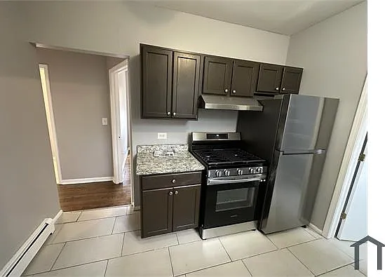 7954 S Laflin St — Photo 2