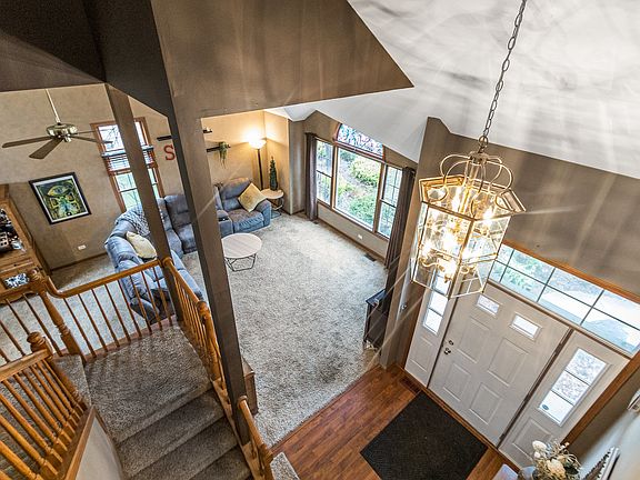 4th image of 2208 Stonehaven Dr
