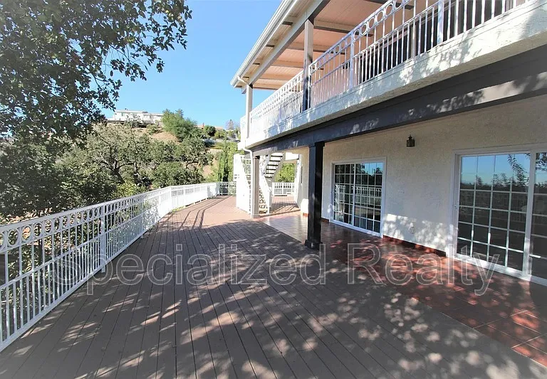 3694 Berwick Dr — Photo 18