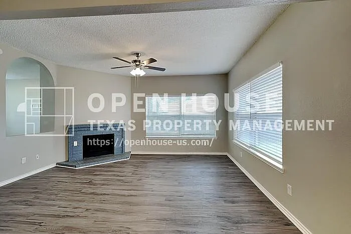 600 Blue Leaf Dr — Photo 7