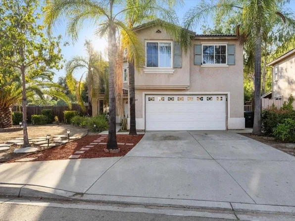 609 Jacks Creek Rd, Escondido, CA 92027