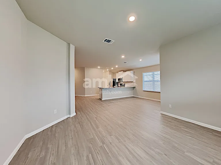 2713 Iberia Ct — Photo 9