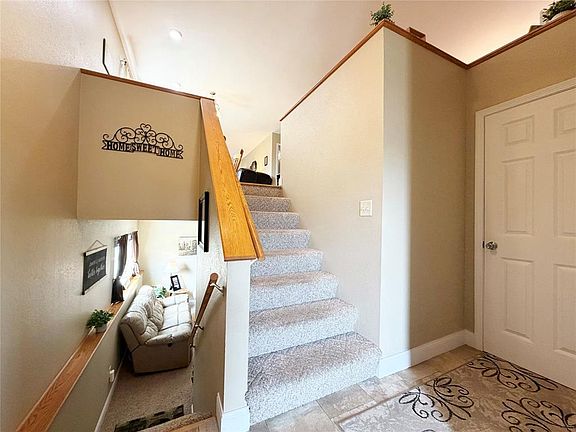 4th image of 770 Diamond Lane