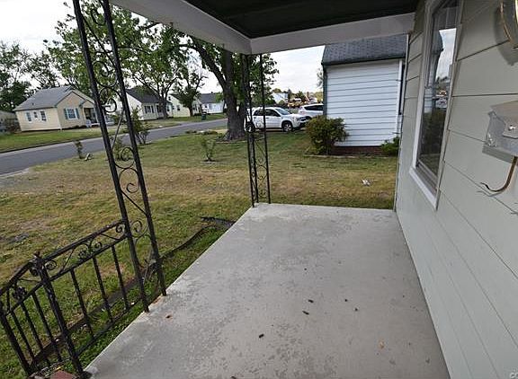 3rd image of 5113 Eanes Ln