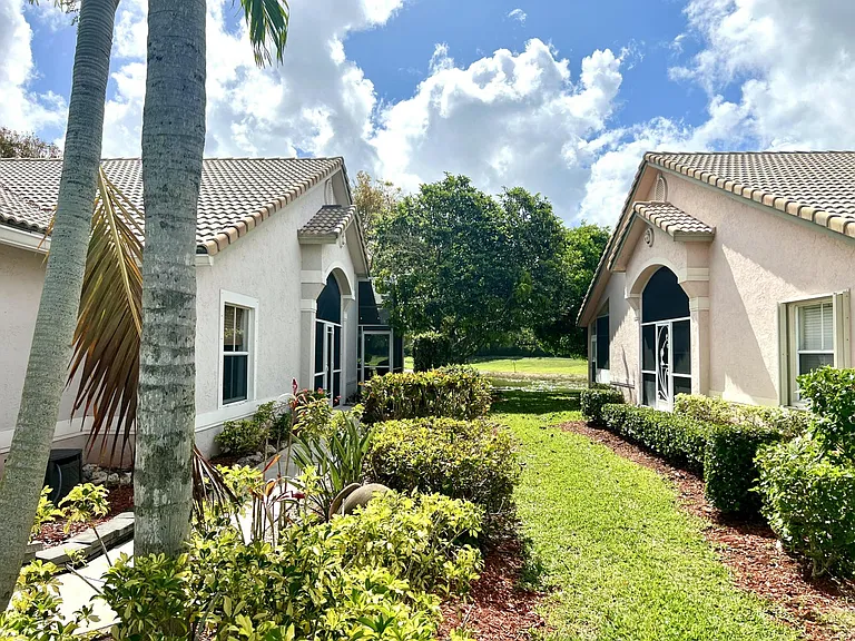 10614 Lake Shore Dr — Photo 44