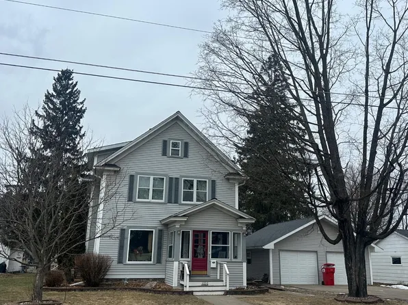1232 N Superior St, Antigo, WI 54409