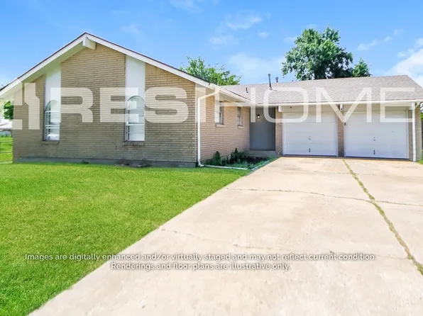 1032 SW 2nd St, Moore, OK 73160