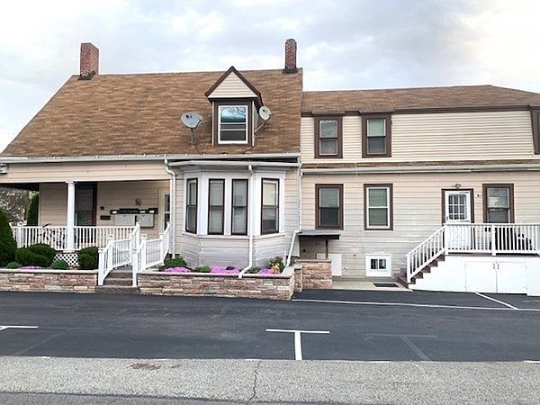 1st image of 37 Holbrook Ave #4