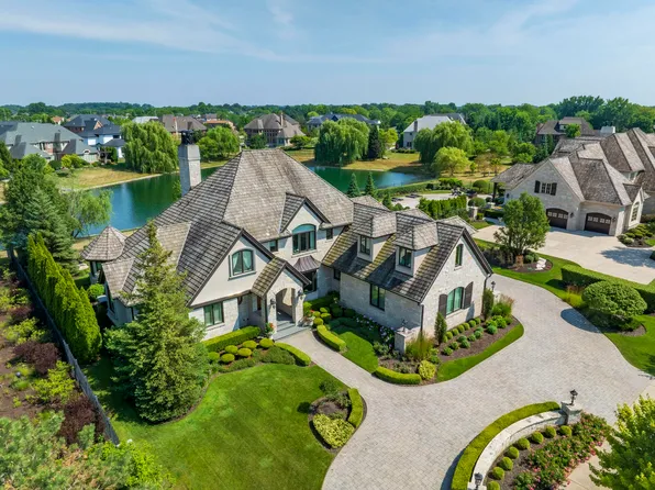 1435 Park West Cir, Munster, IN 46321