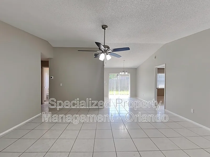 4 bed, 2.0 bath, 1288 sqft, $2,399 — Photo 3