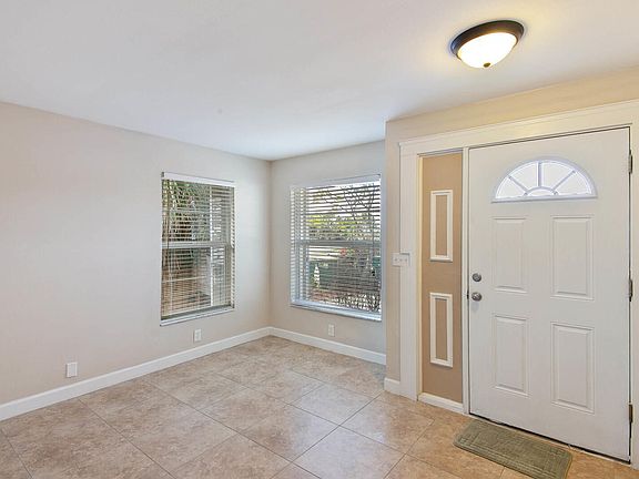 3rd image of 871 S Orlando Ave