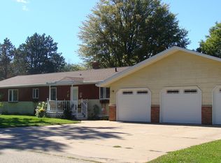 108 Clark St, Bear Creek, WI 54922