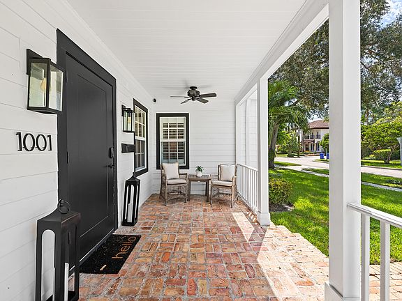 3rd image of 1001 SE 10th Street