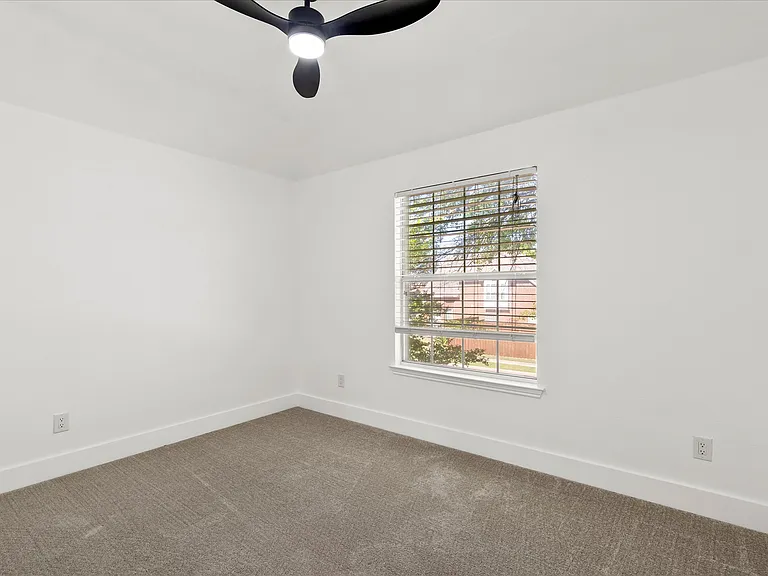 3309 Grantham Dr — Photo 24