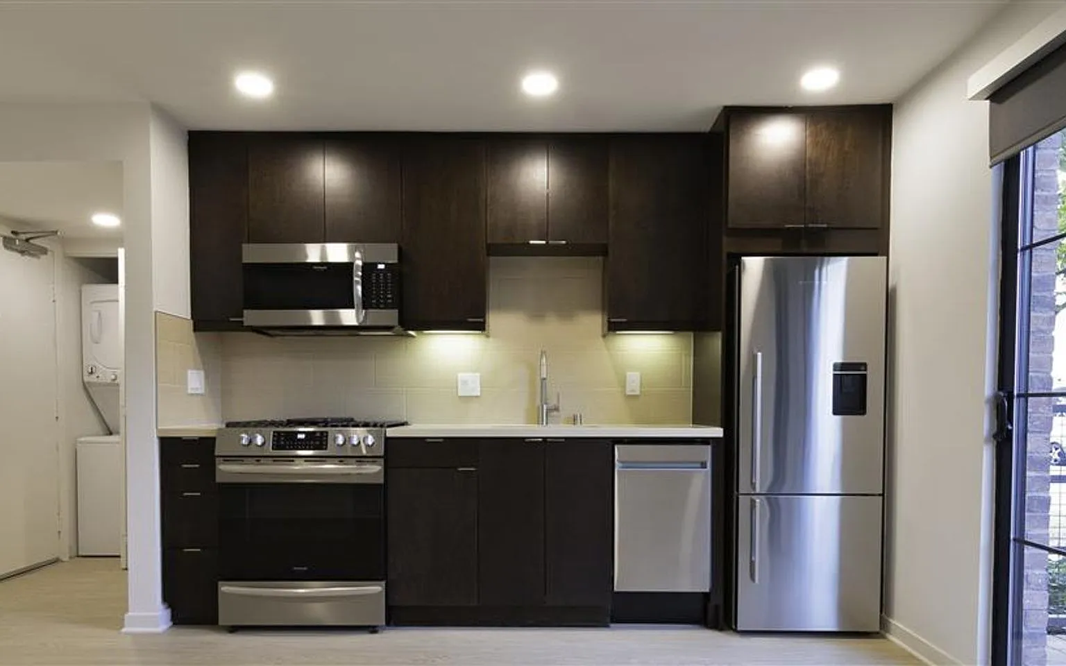 Luxe East — Photo 3